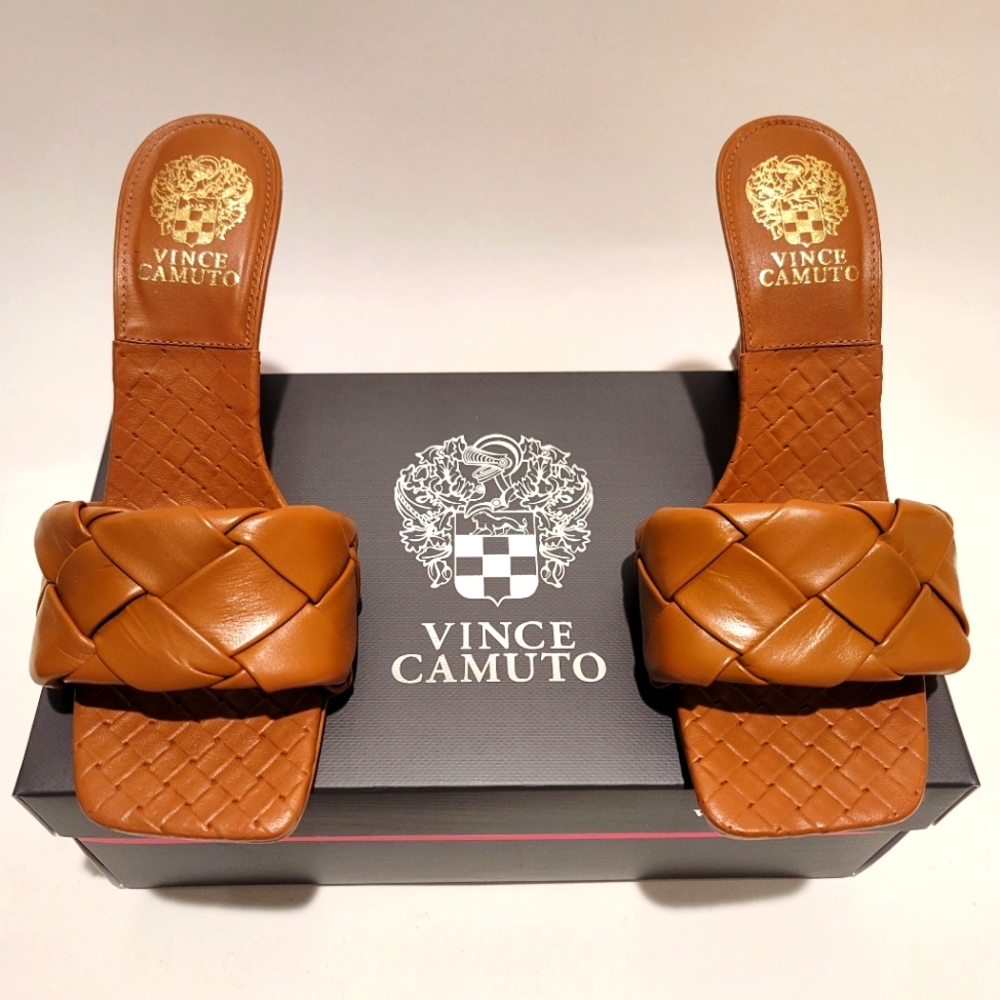Vince Camuto Brelanie Barn Brown square heel Sz8